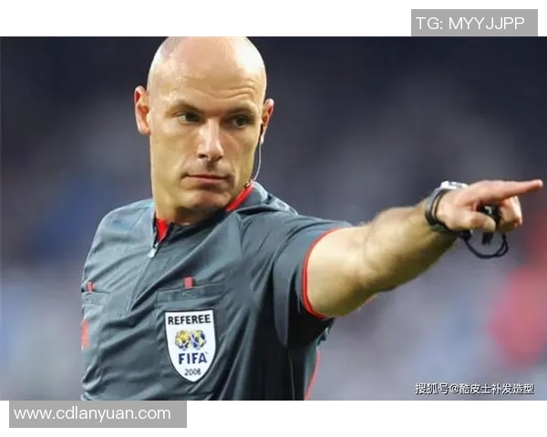 球员交易赛场爆发小插曲，裁判如何处理？