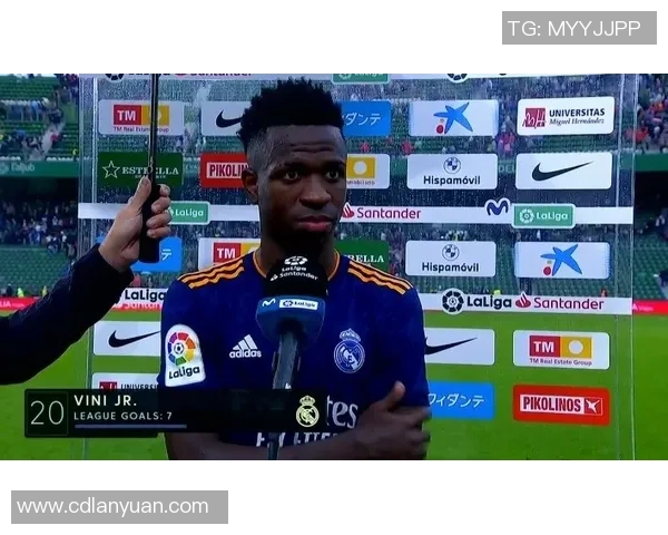 维尼修斯荣获月度最佳球员,实至名归 维尼修斯荣获月度最佳球员,实至名归