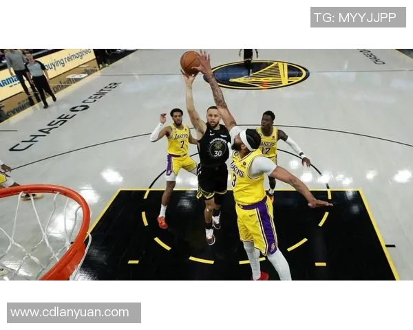 浓眉近五场技术统计全面解析数据揭示攻防两端高效表现