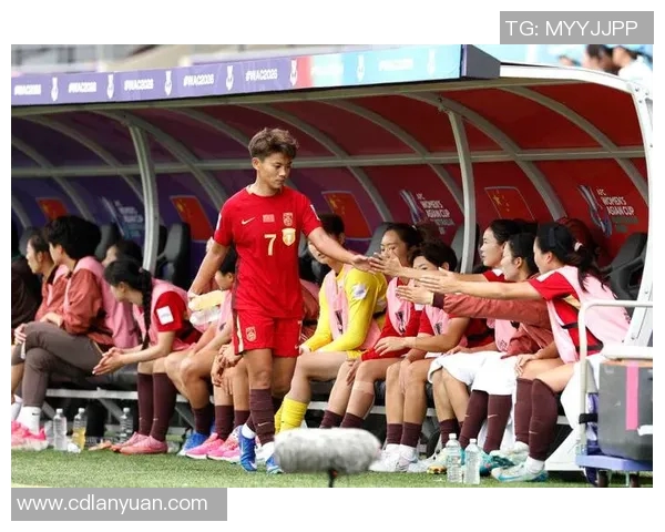 女足主帅畅谈目标亚洲冠军坚定信念全队上下誓言为梦想拼搏